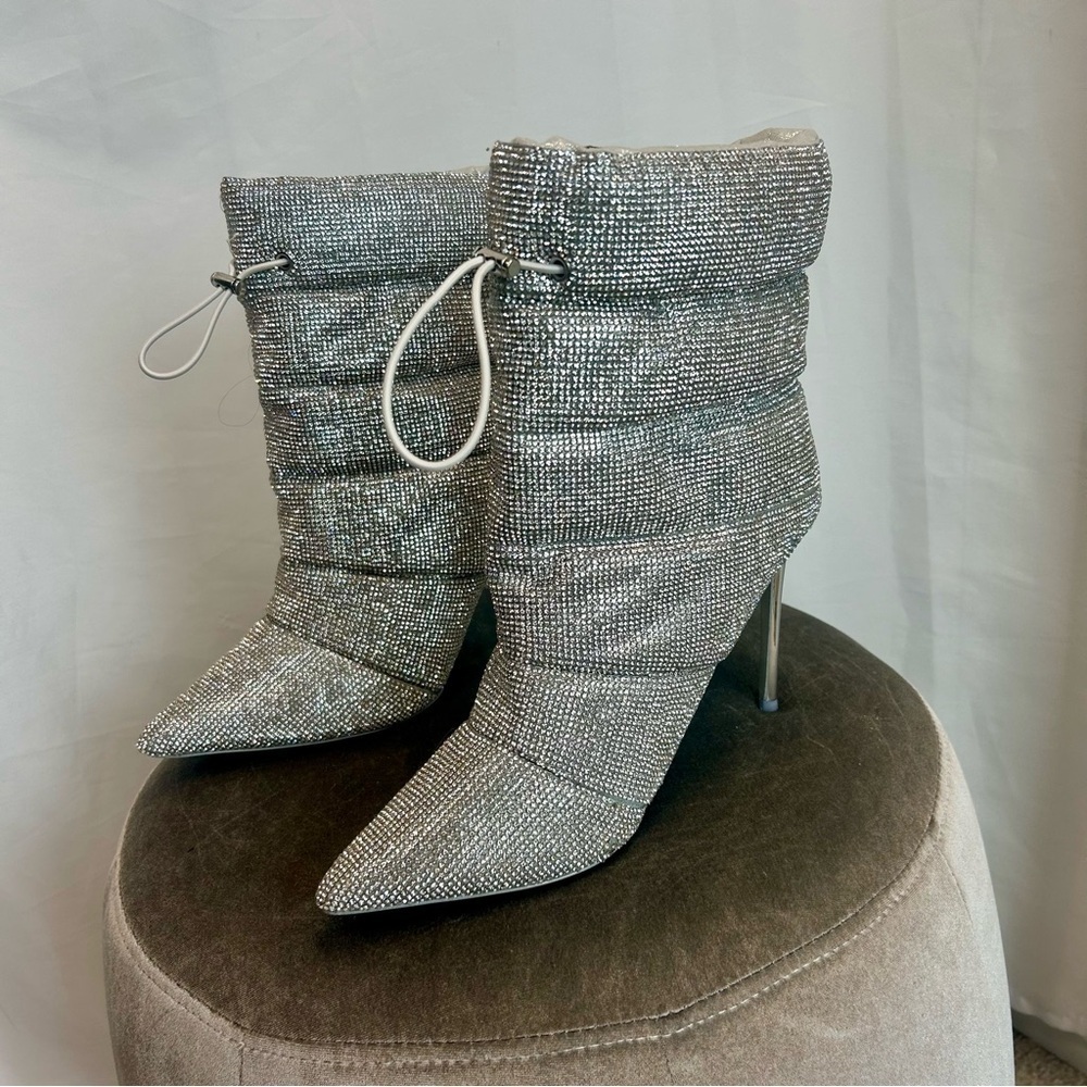 STEVE MADDEN CLOAK-R QUILTED SILVER RHINESTONE DIAMANTÉ EMBELLISHED ANKLE BOOTS